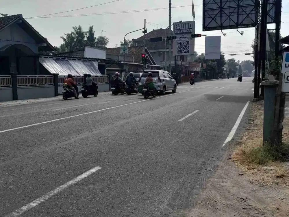 Tanah Luas Bonus Rumah Strategis