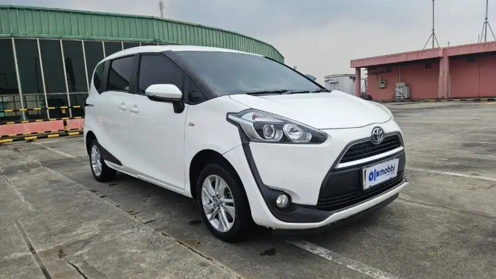 Pajak Panjang - Toyota Sienta 1.5 G Bensin-AT 2018