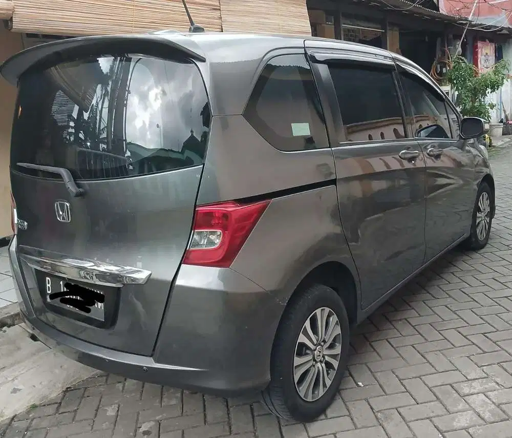Honda Freed 2012 Bensin