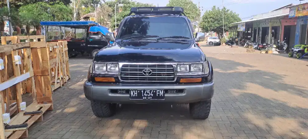 Landcruiser VX80 tahun 2000 last edition