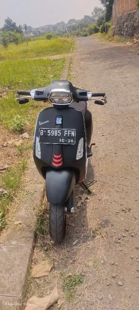 Jual vespa sprint i-Get ABS hitam dop