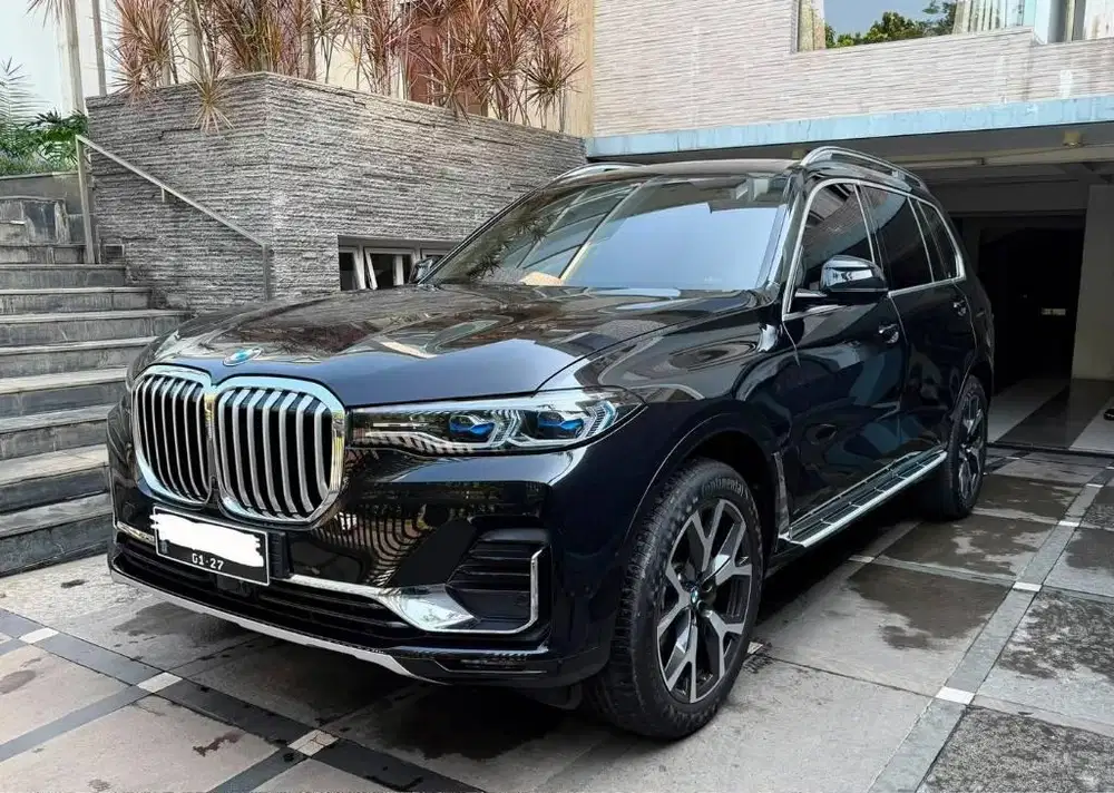 BMW X7 Xdrive40i Opulence Matic Tahun 2021 Kondisi Mulus Terawat