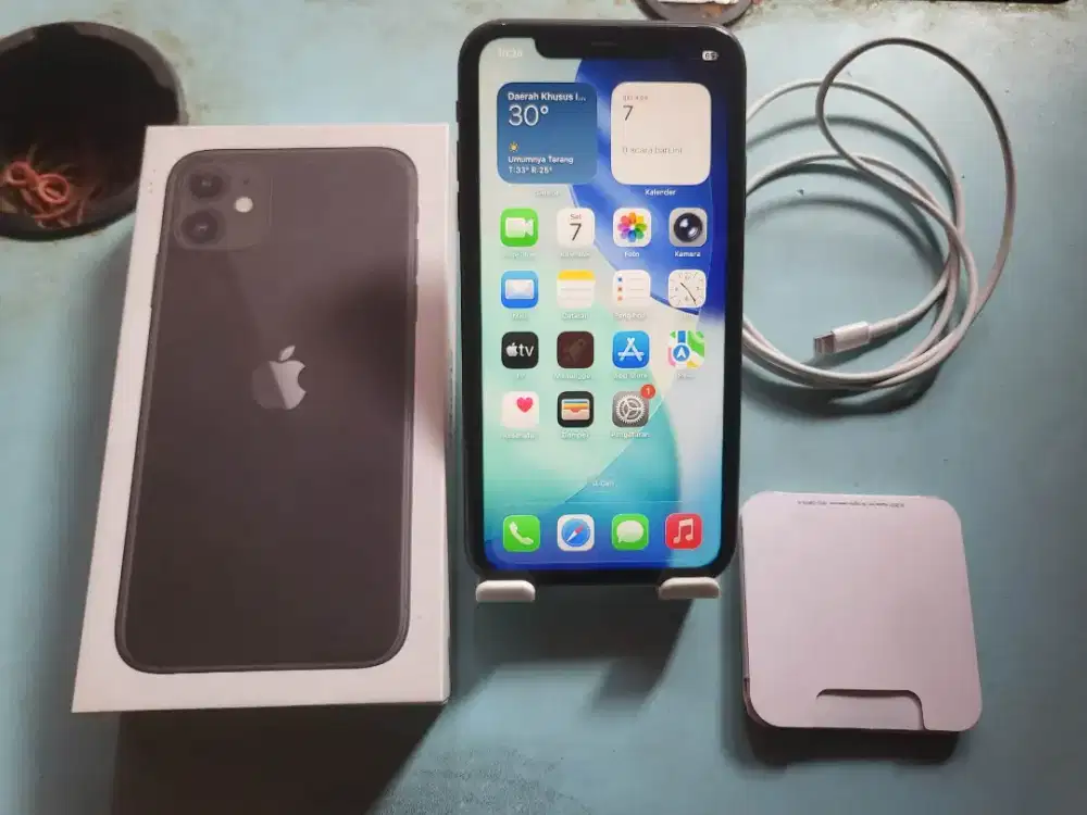 Iphone 11 64gb Black inter all operator fulset mulus  normal