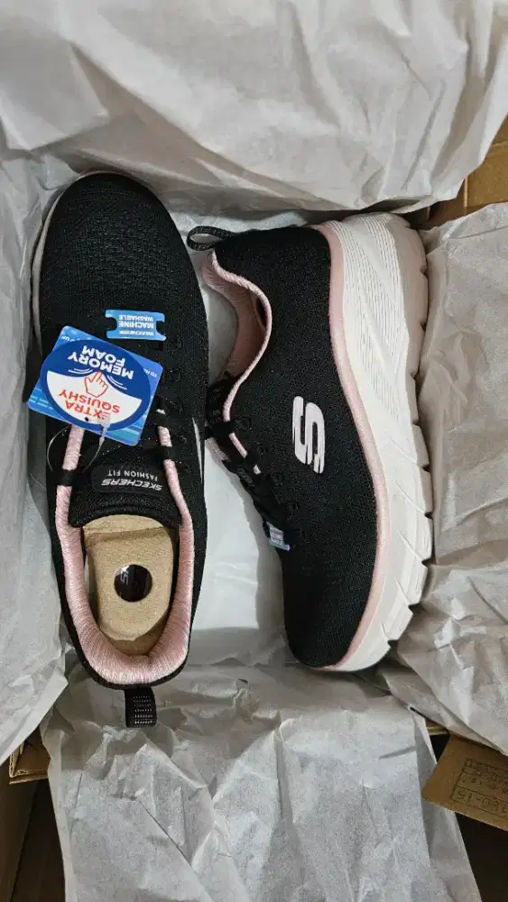 Skechers Fashion Fit 2.0 Women's Training Shoes -Black