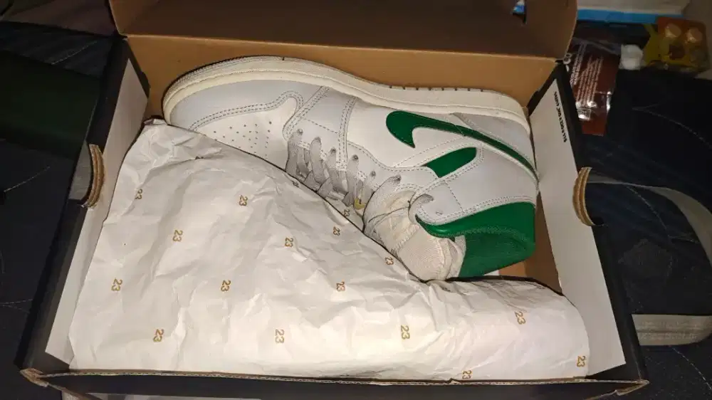 Air Jordan 1 MID