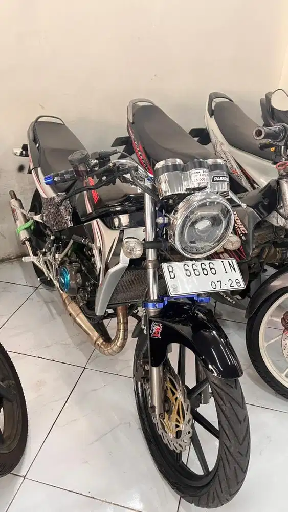 Kawasaki ninja r up ss