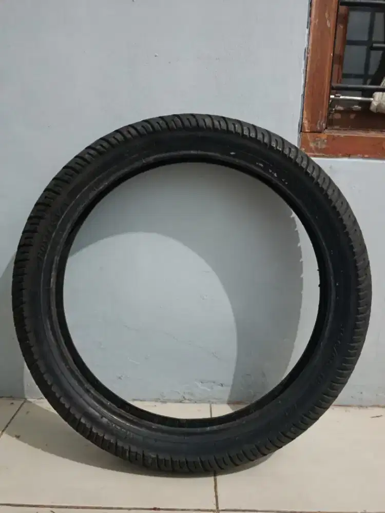 Ban motor 100/80 ring 18