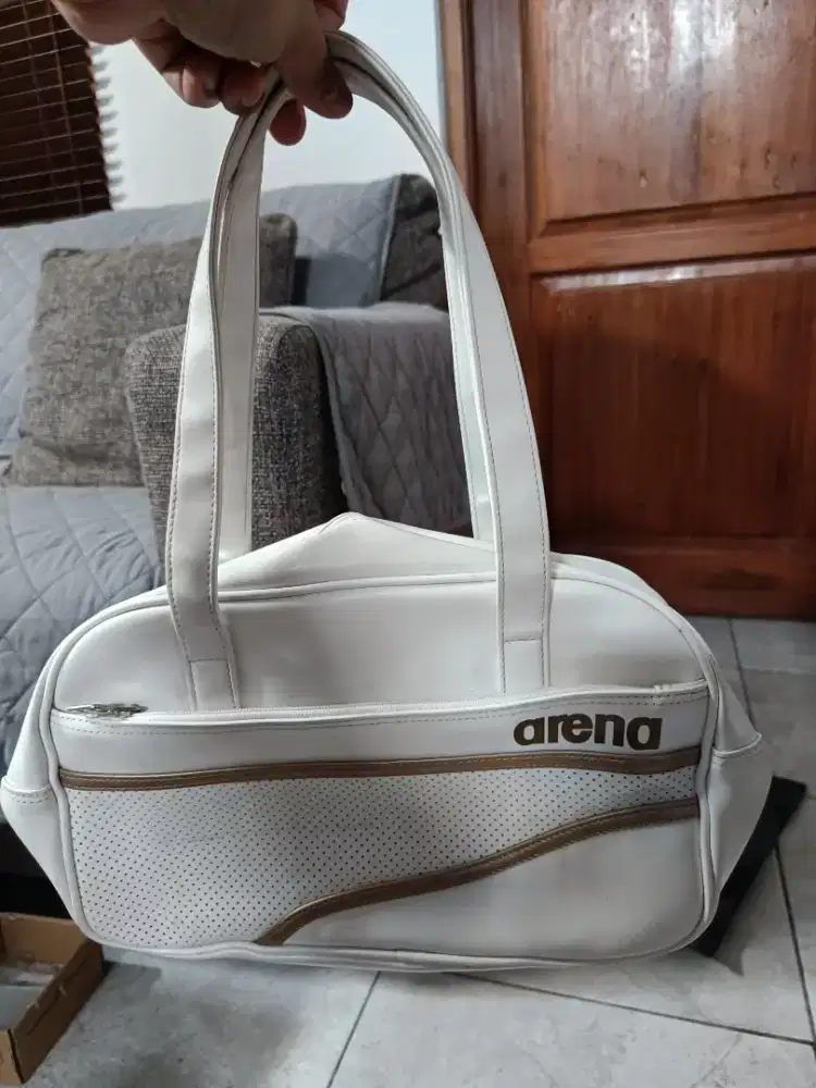Shoulder bag olahraga brand Arena