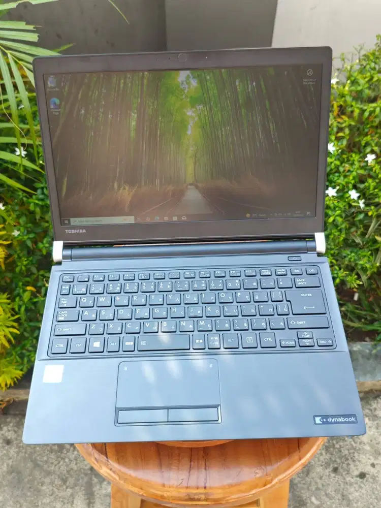 TOSHIBA DYNABOOK R73 Core i3 Gen 6 RAM 8GB SSD 128GB 13.3