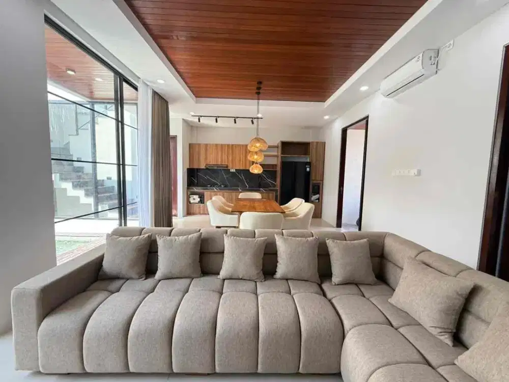 New Modern Tropical Villa in Canggu Padonan
