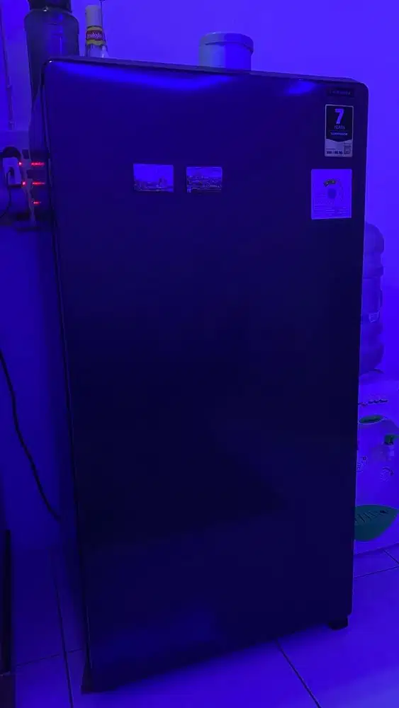 Kulkas AQUA 1 Pintu
