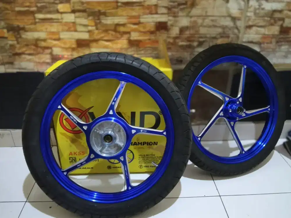 Jual pelek vnd ring 18 berikut ban swalaow masih baru