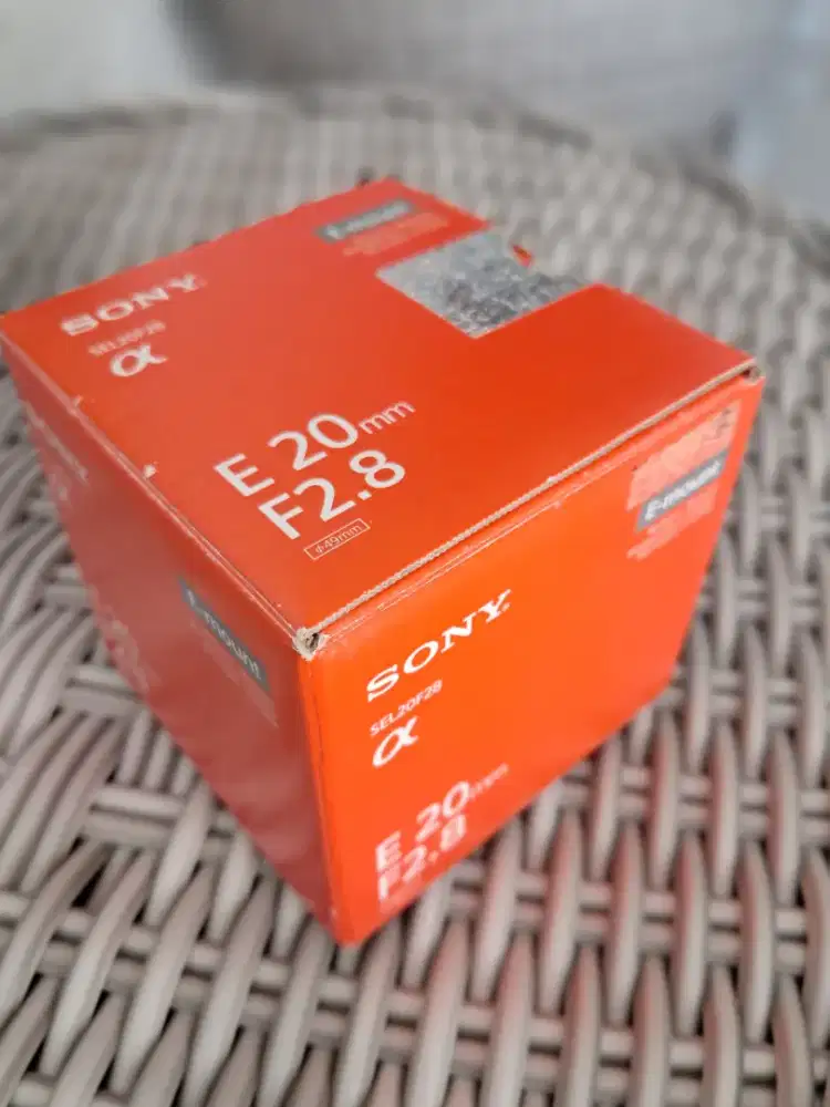 BOX LENSA SONY 20MM KOTAK LENSA SONY