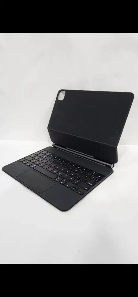 Apple Magic Keyboard
Pro/Air 11 inch