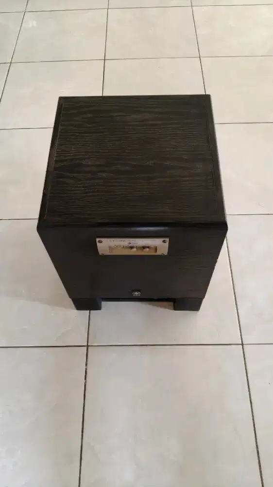 Subwoofer Yamaha yst-sw320