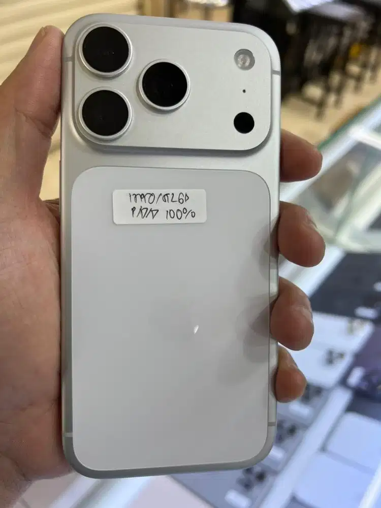 Iphone 17 pro 512 ibox bh 100 garansi panjang febuari 2027