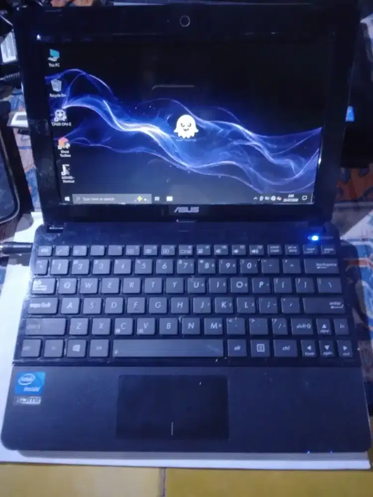 Notebook asus ram 2gb /hdd 32gb