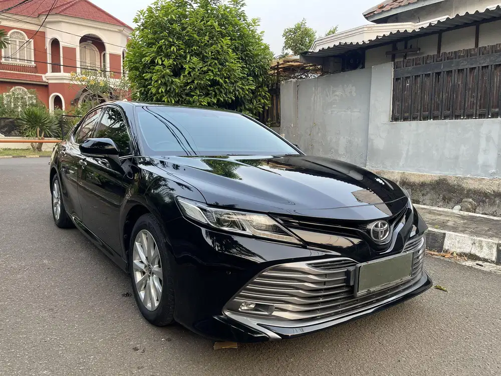 Toyota Camry 2.5 V 2020 AT
