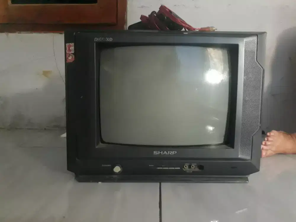 Tv sharp Tabung