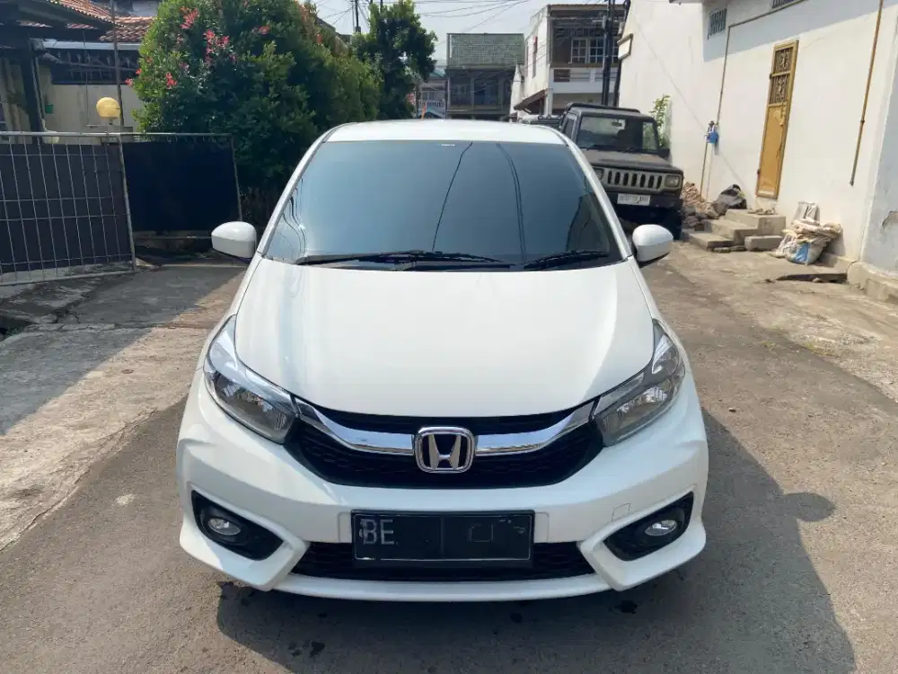 Honda brio e matic 2023 cash 157jt tgn pertama