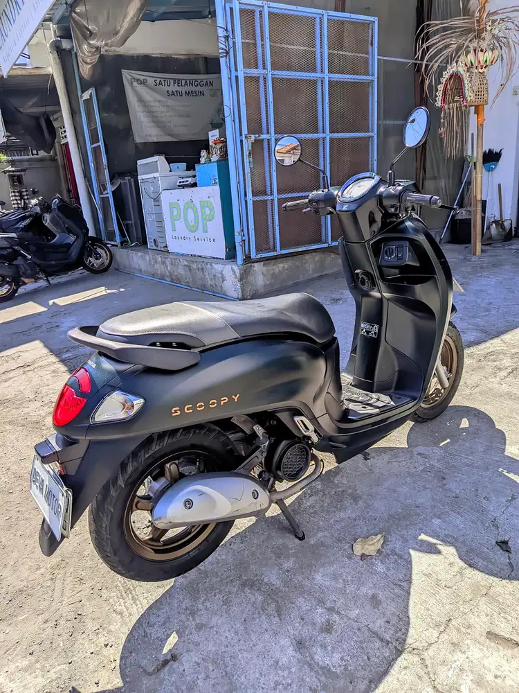 Scoopy 2025 energetic hitam Deva motor