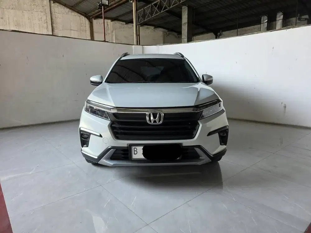 Honda BRV E AT ( Matic ) 2022 / 2023 Putih Km 63rban Mulus plat genap