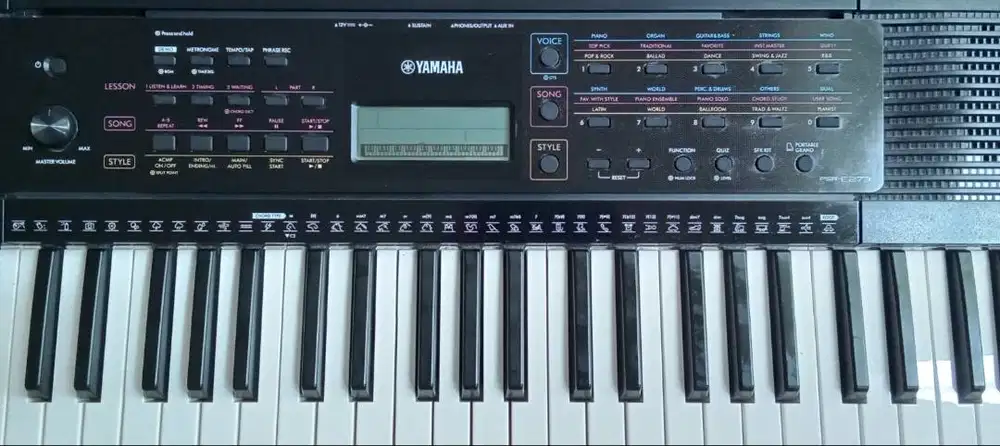 Yamaha PSR E-273