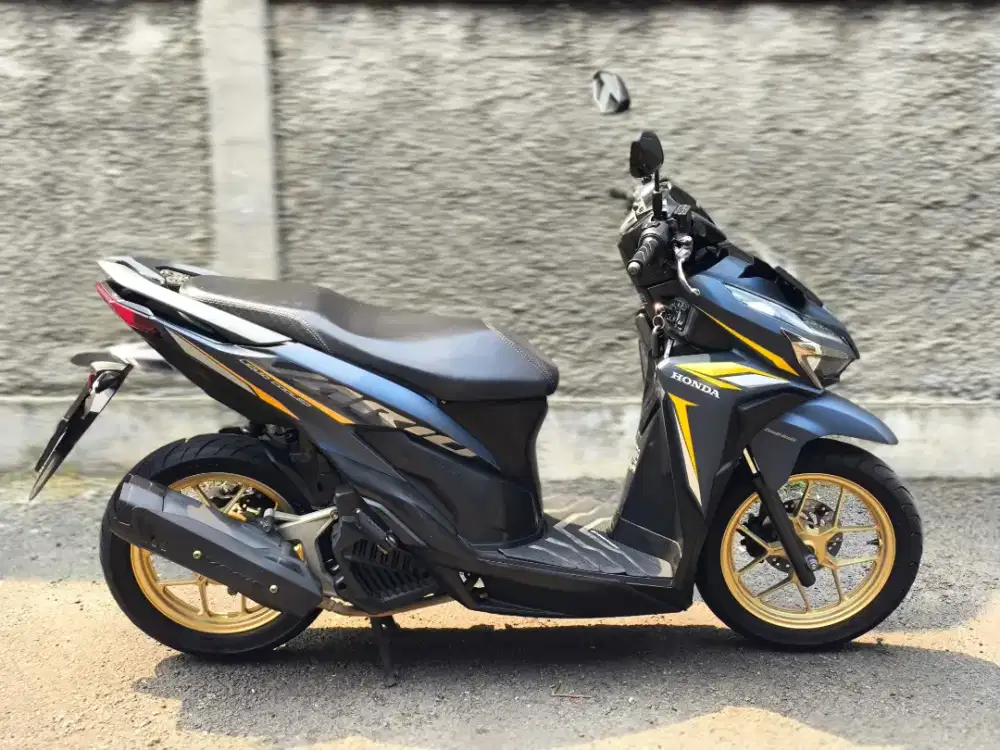 Dijual Honda Vario 125 2022 Matte Blue Tipe Tertinggi