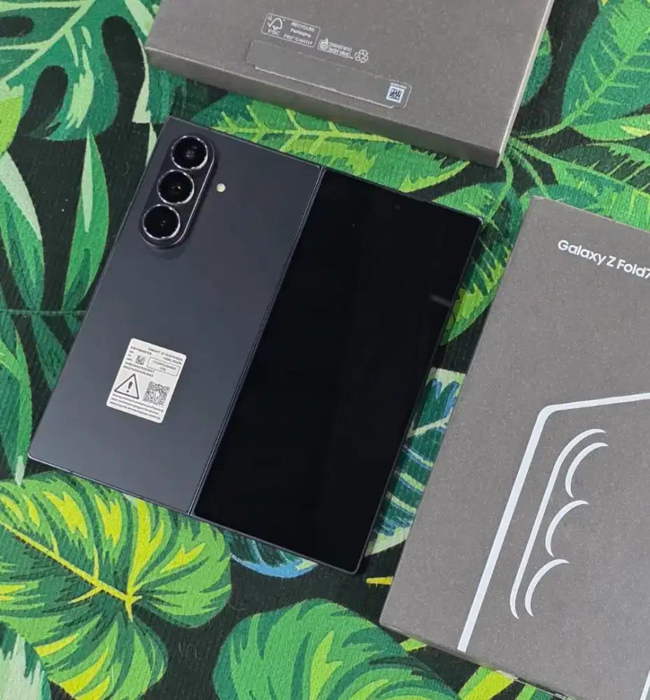 Samsung z fold 7 12/256 second like new garansi resmi Indonesia