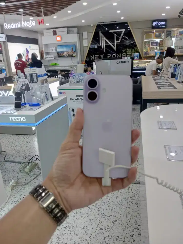 Cicilan iPhone 17 256GB garansi resmi iBox tanpa kartu kredit dan DP