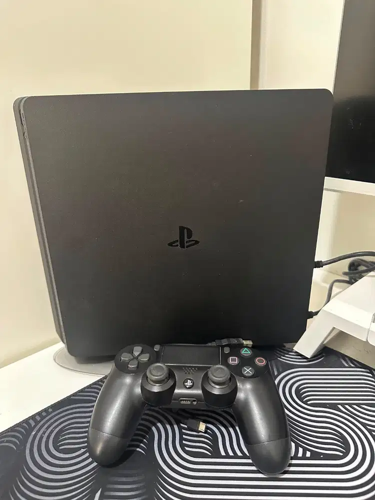 Jual PS4 ORI Slim disk 500 GB