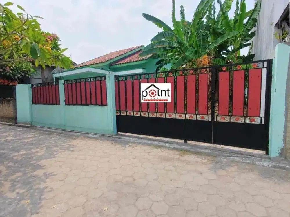 Rumah Halaman Luas  Dekat ke Kampus Unisri Solo