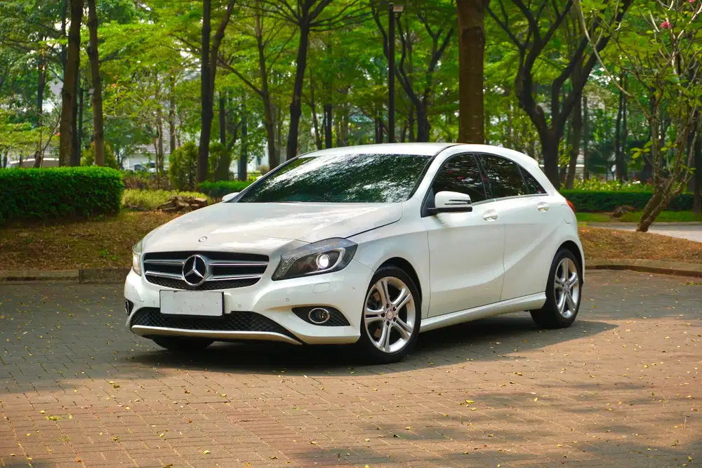 HATCHBACK EROPA ! Mercedes Benz A200 W176 1.6L Turbo 2014