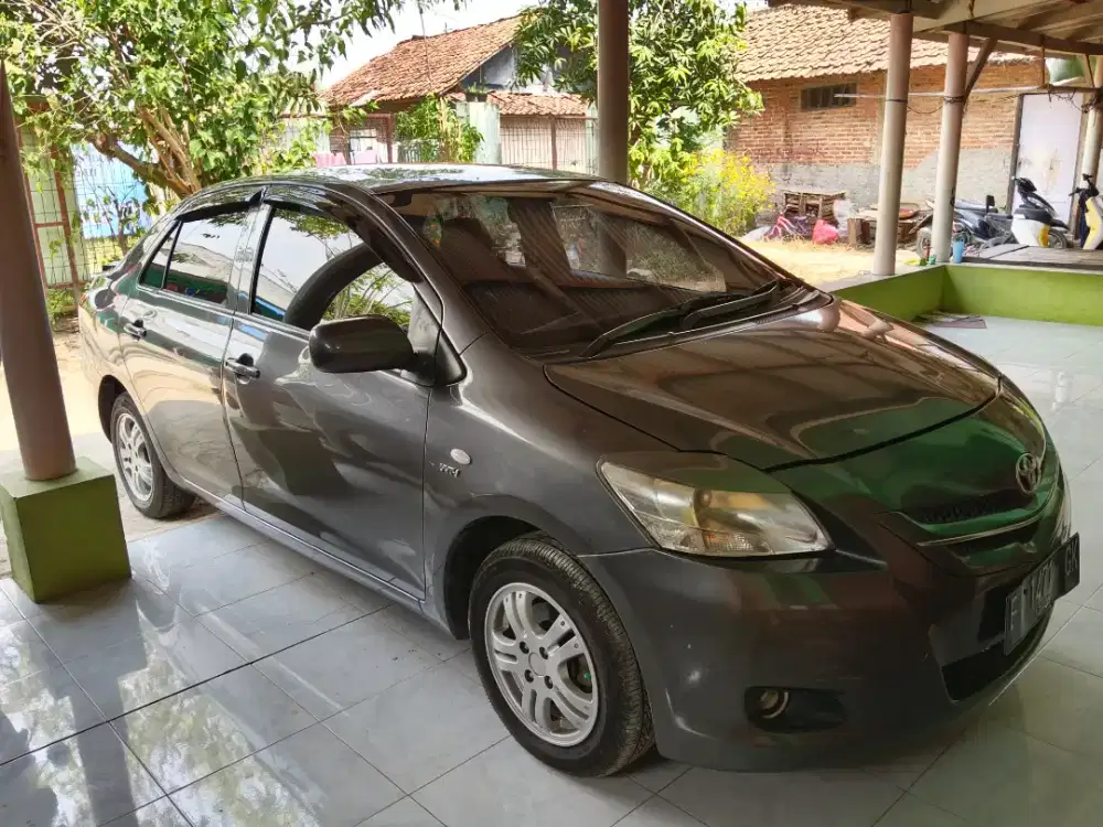 Toyota limo 2011