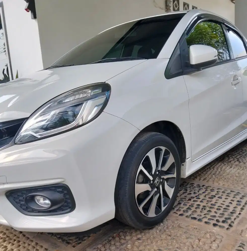 Jual Brio RS CVT 2016 Putih