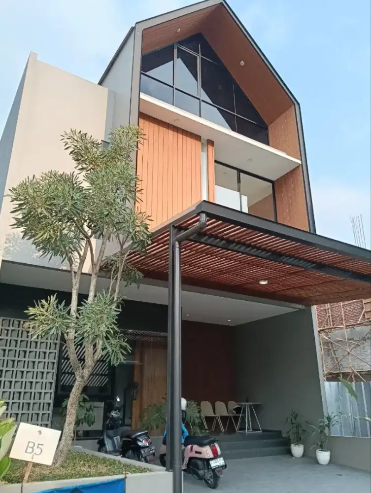 Rumah baru Lux modern  full furnished siap huni di cluster setra duta
