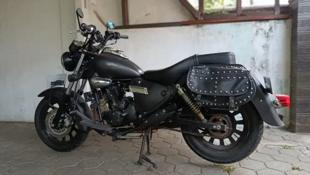Motor Cruiser Benelli Motobi 200 EFI 2020