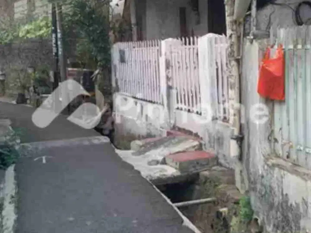 Dijual rumah di tomang jakbar akses motor