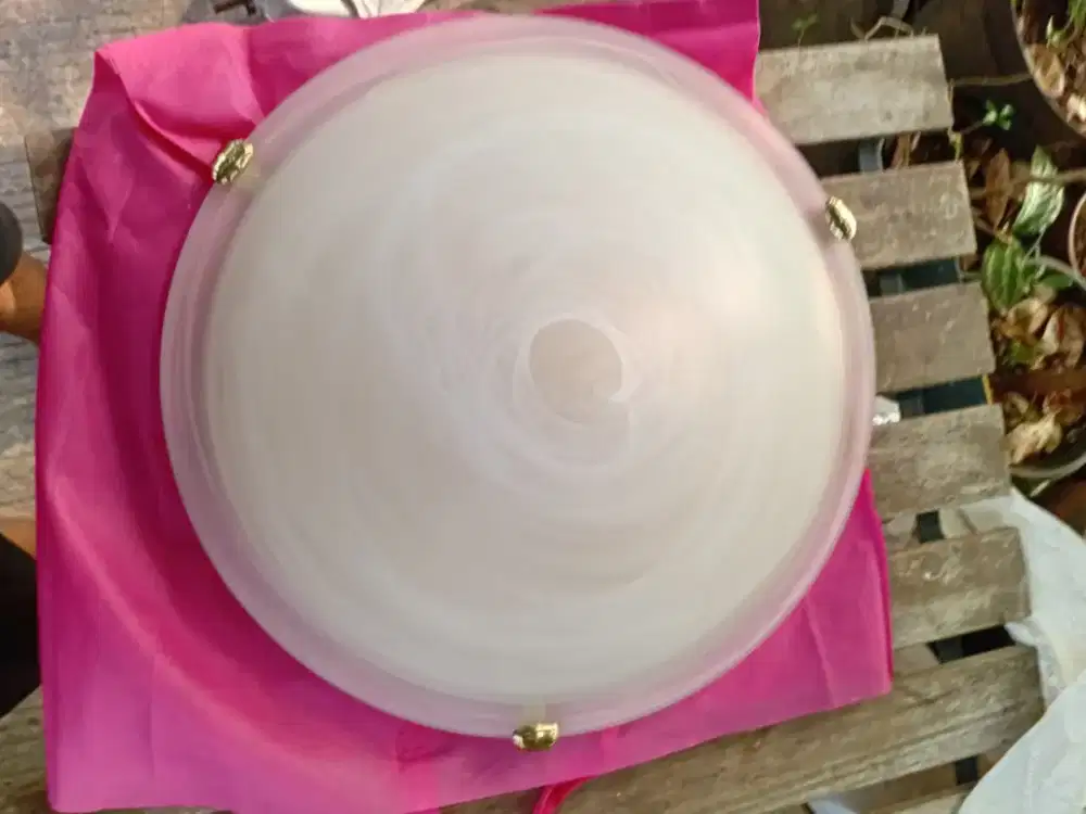 Lampu plafon bumdat