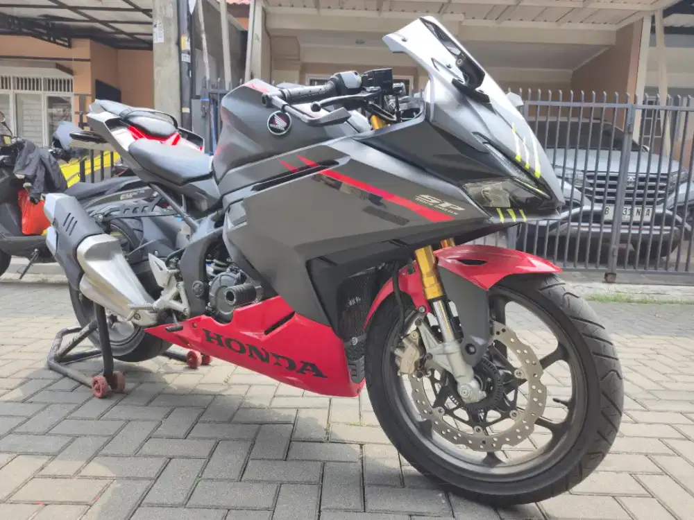Dijual CBR 250RR Type Tertinggi ABS QS (Quick Shifter)