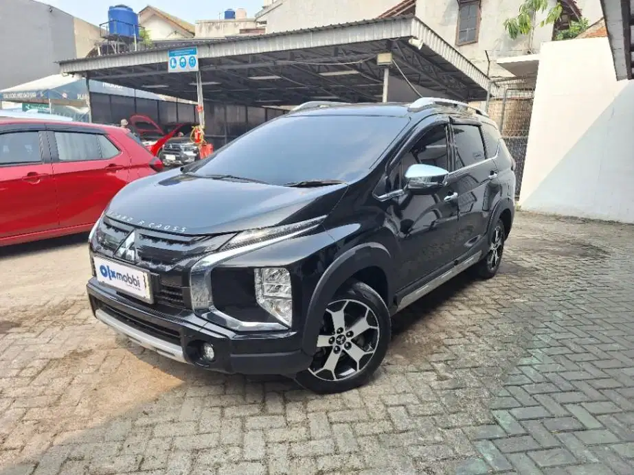 LOW DP Mitsubishi Xpander 1.5 Cross Premium Package Bensin-AT 2022 WVB