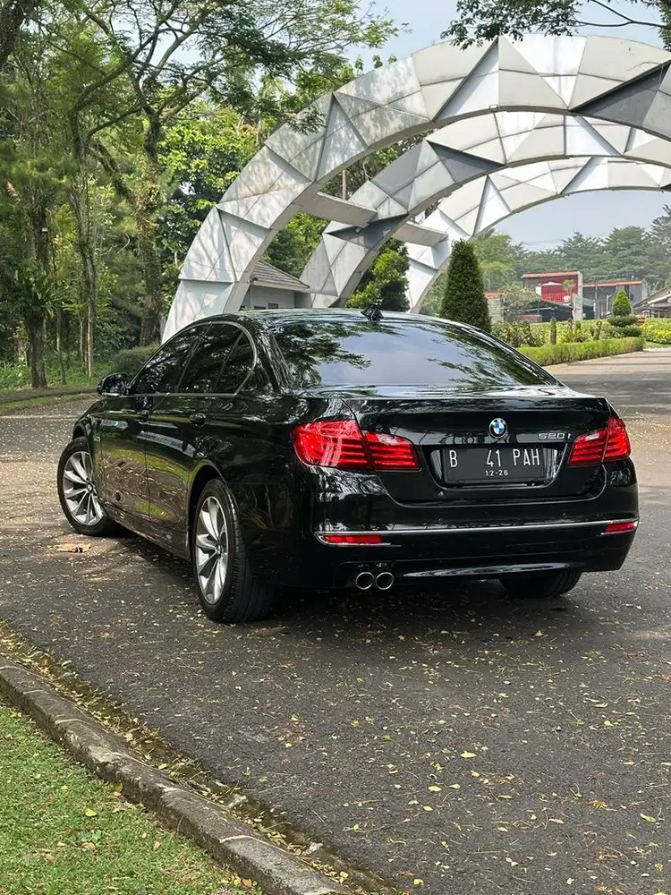 BMW 520i LCI Luxury Line - Pemakai