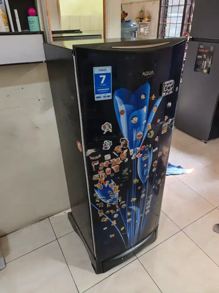 KULKAS 1 PINTU AQUA