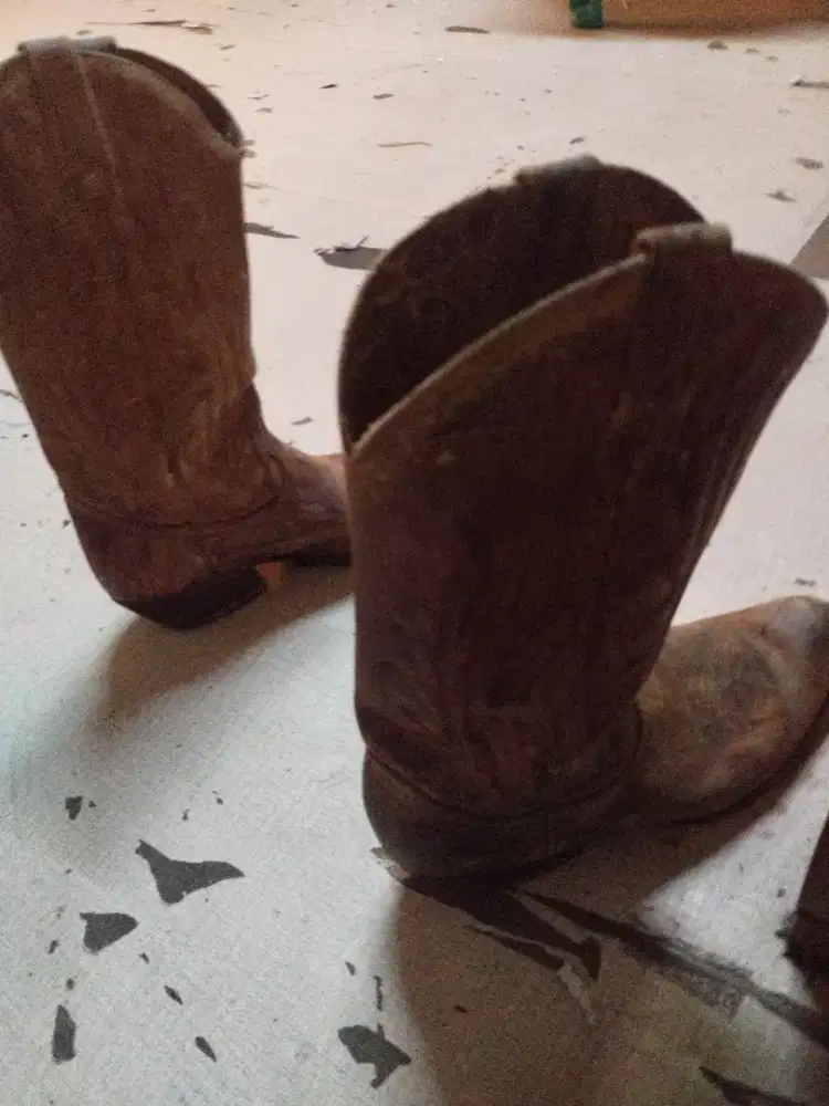 Sepatu jenggel koboi asli