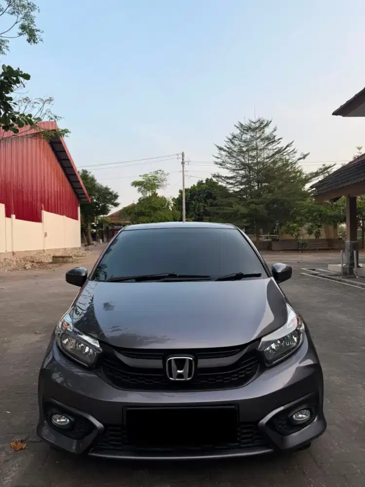 JUAL HONDA BRIO SATYA ISTIMEWA MATIC E CVT TAHUN 2022 ABU ABU METALIK