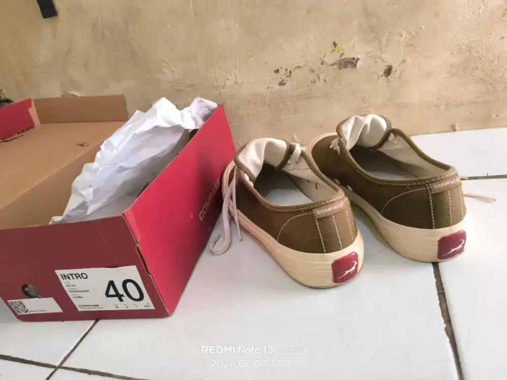 [SECOND/LIKE NEW] Sepatu Compass Retrograde Low - Camel (Size 40)