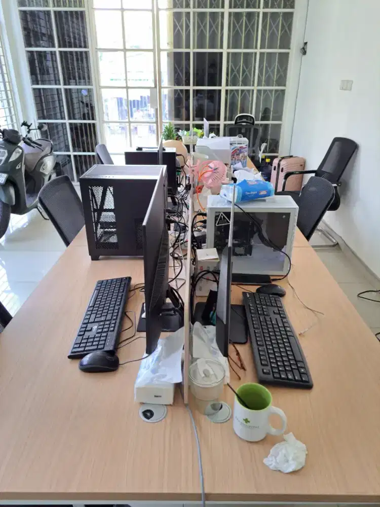 Meja meeting office