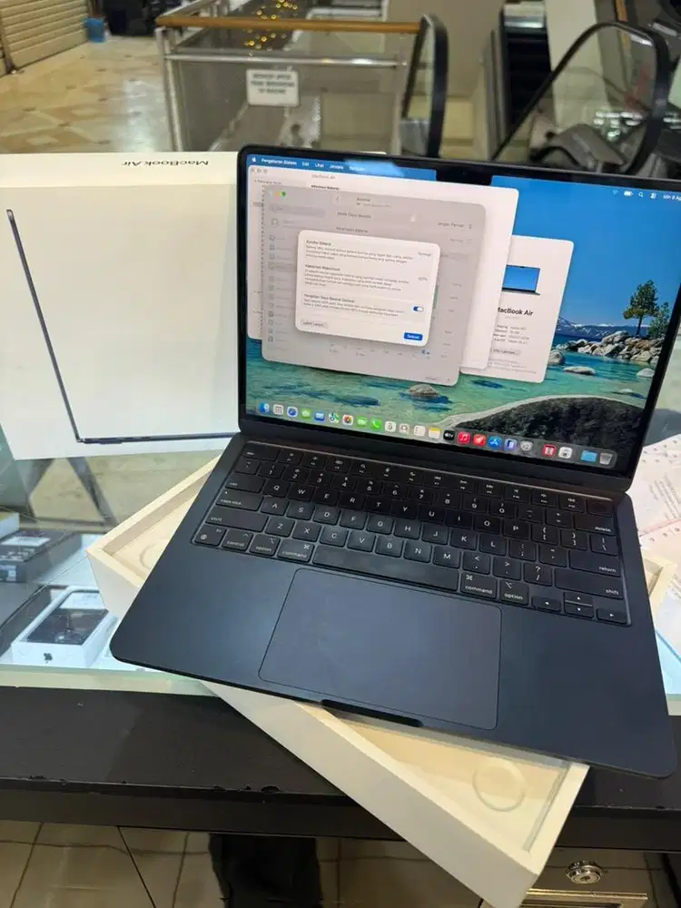 Macbook Air M2 13inch 16/256 Garansi ibox 07/02/2027 bh 100%