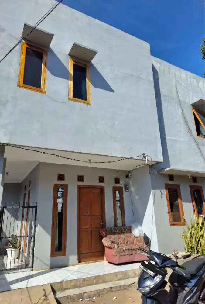 DIJUAL RUMAH 2 LANTAI MURAH LOKASI STRATEGIS