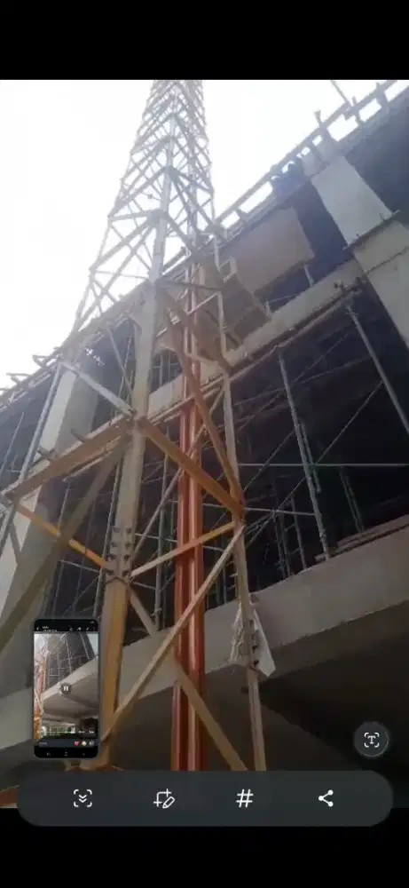 Material lift barang hoist crane
